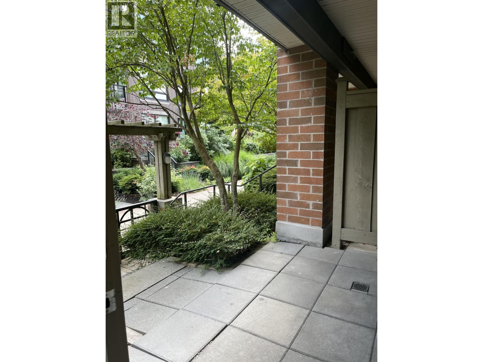 111 9299 Tomicki Avenue Property Photo 11