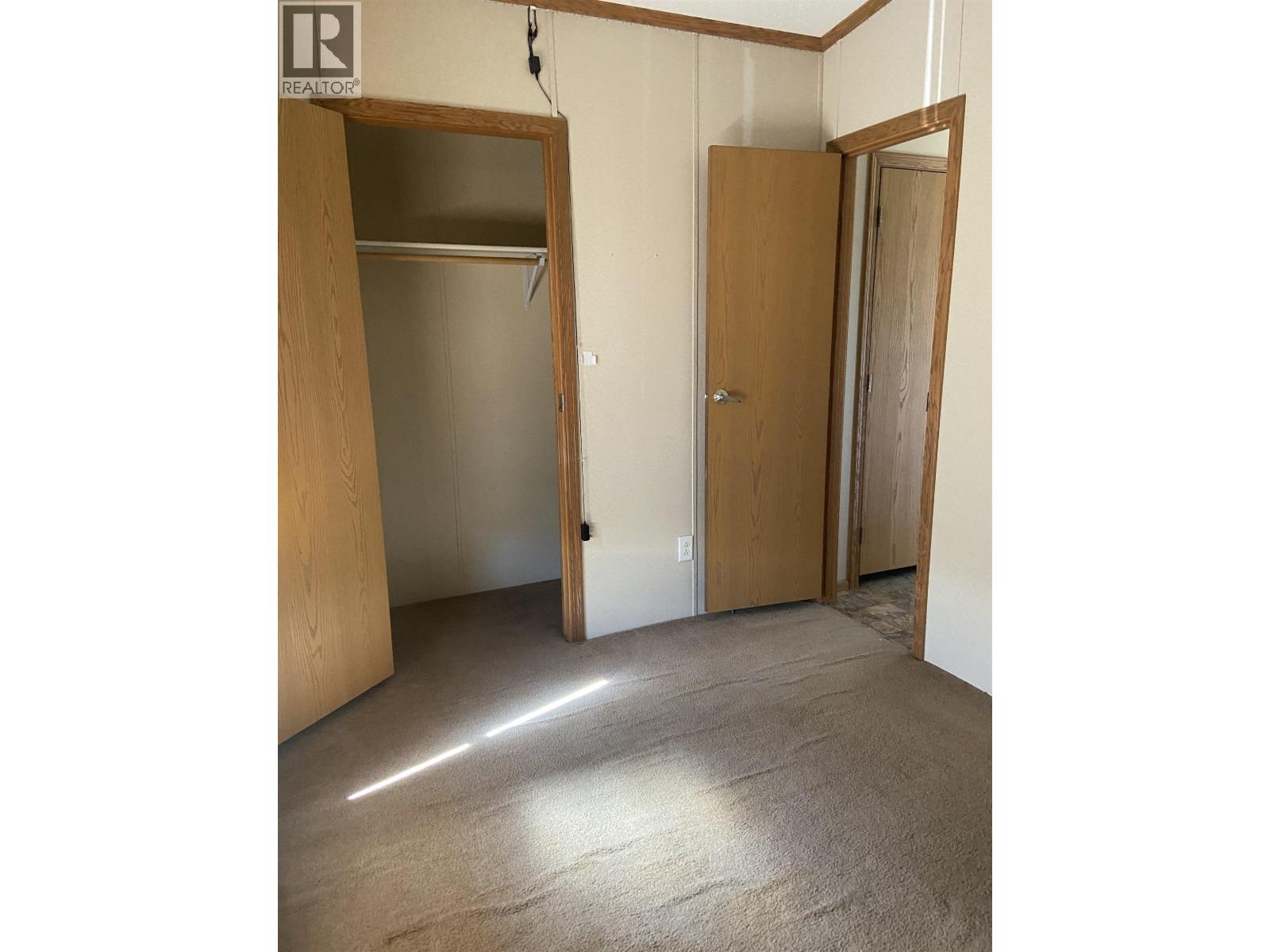 10607 101 Street Property Photo 8