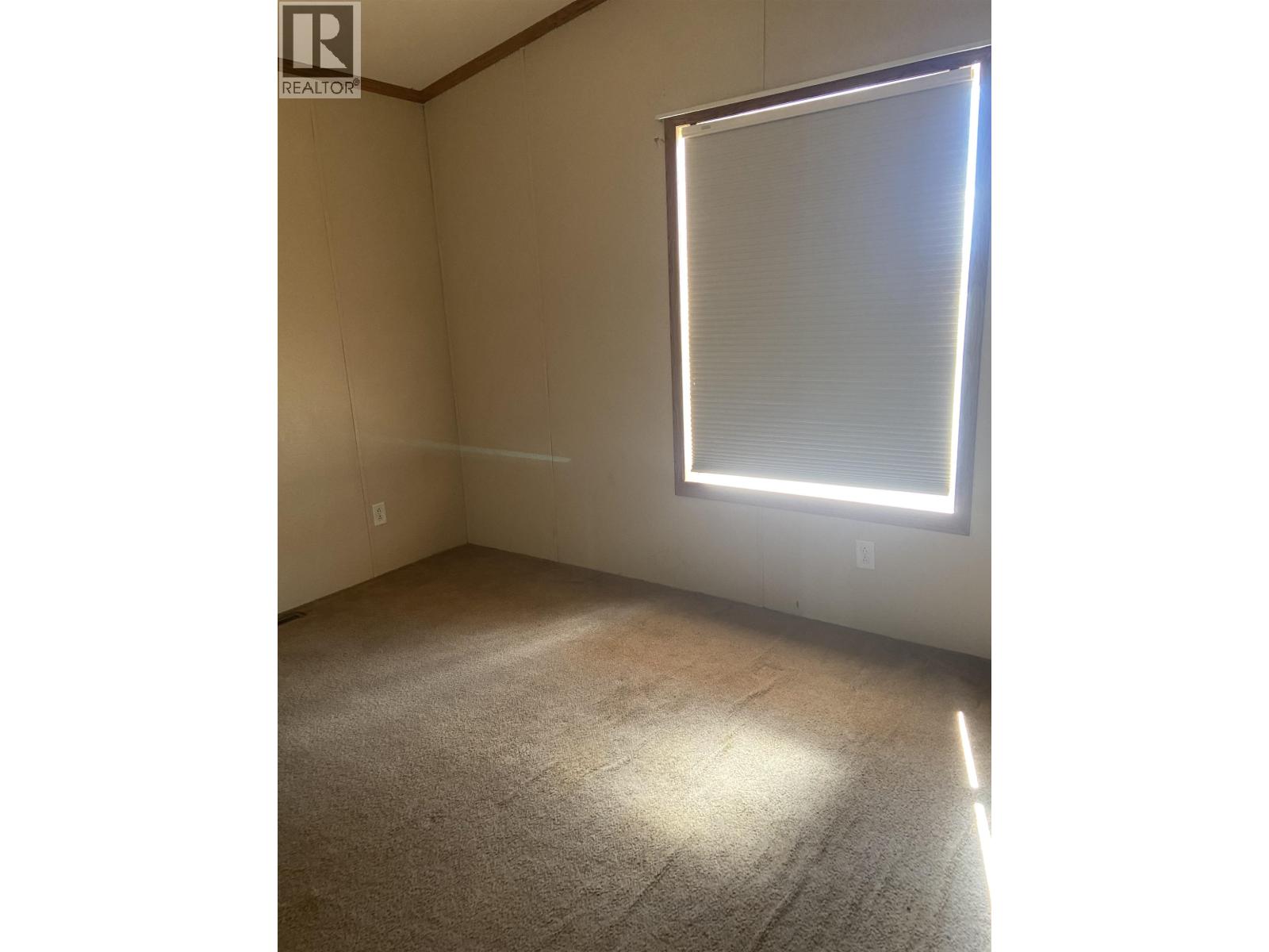 10607 101 Street Property Photo 9