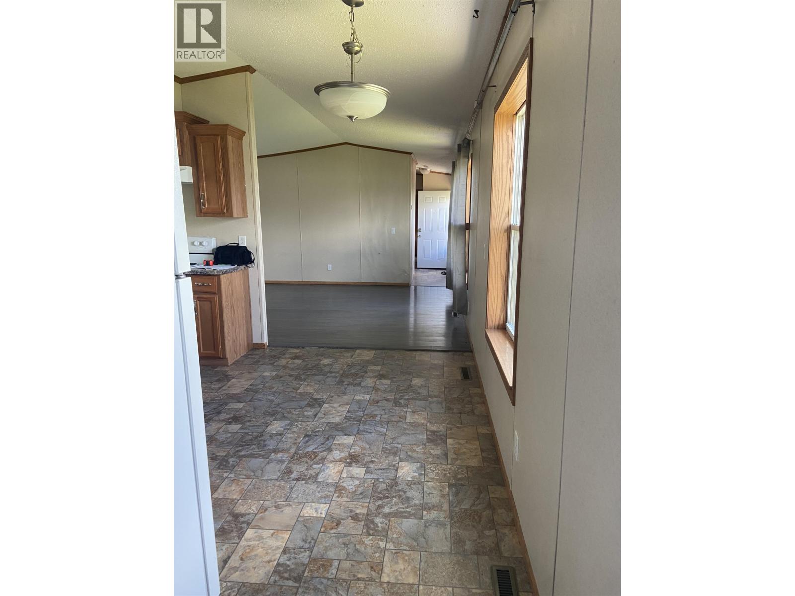 10607 101 Street Property Photo 19