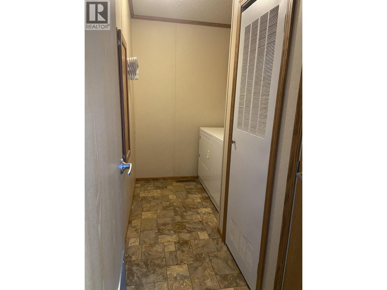 10607 101 Street Property Photo 21