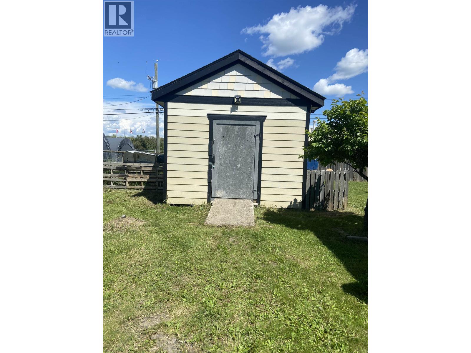 10607 101 Street Property Photo 28