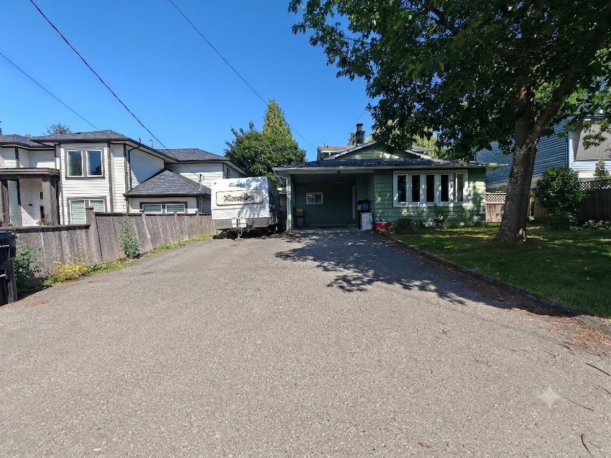 4846 200 Street Property Photo 2