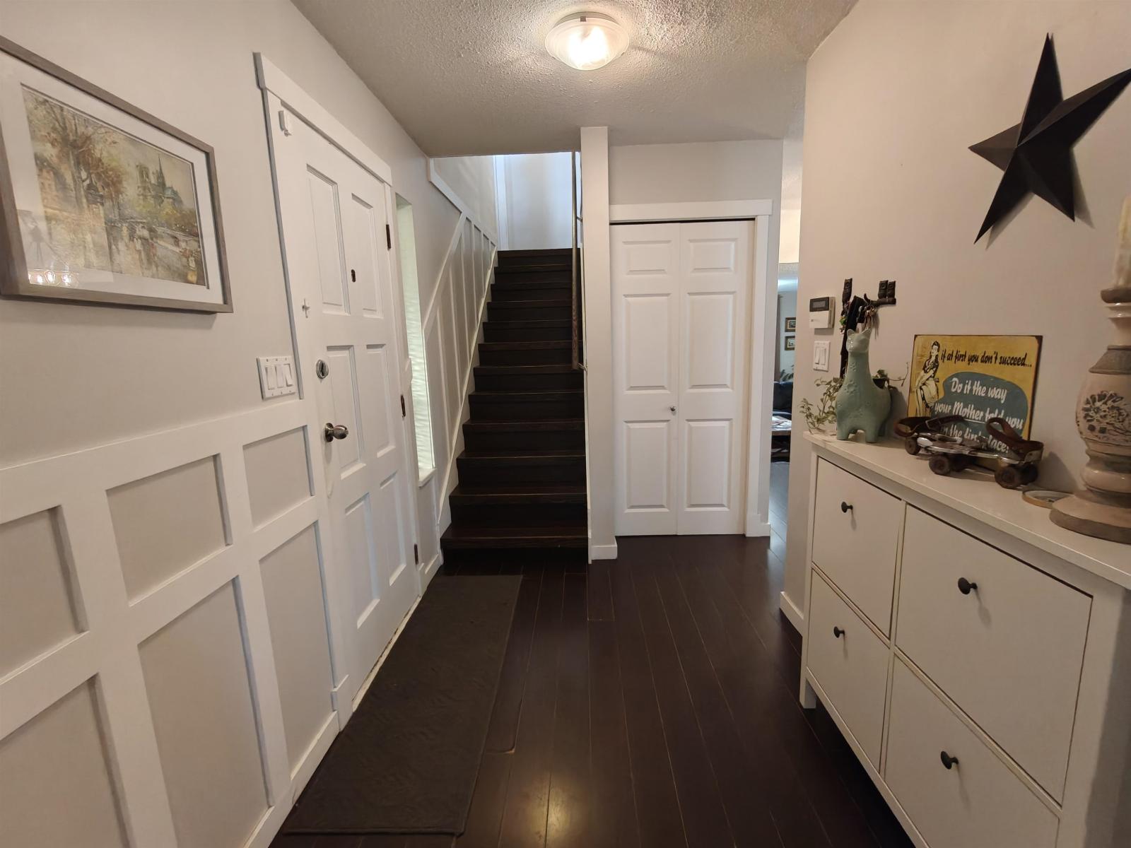 4846 200 Street Property Photo 7