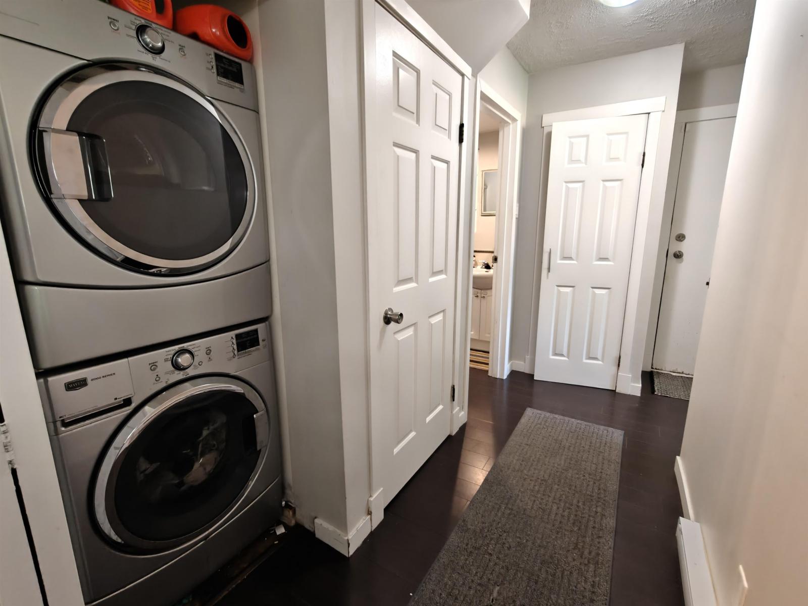 4846 200 Street Property Photo 15
