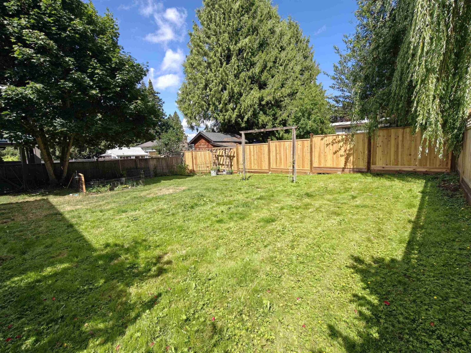 4846 200 Street Property Photo 33
