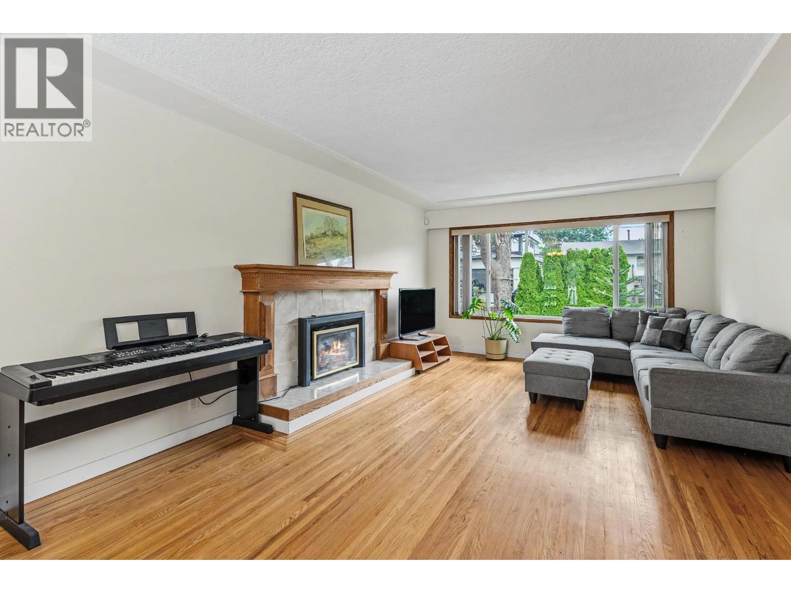 1684 Cornell Avenue Property Photo 2