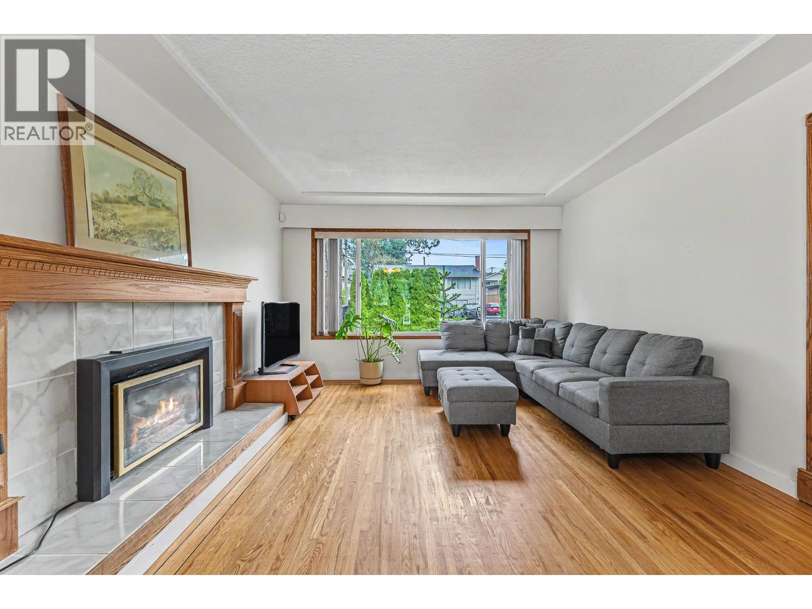 1684 Cornell Avenue Property Photo 3
