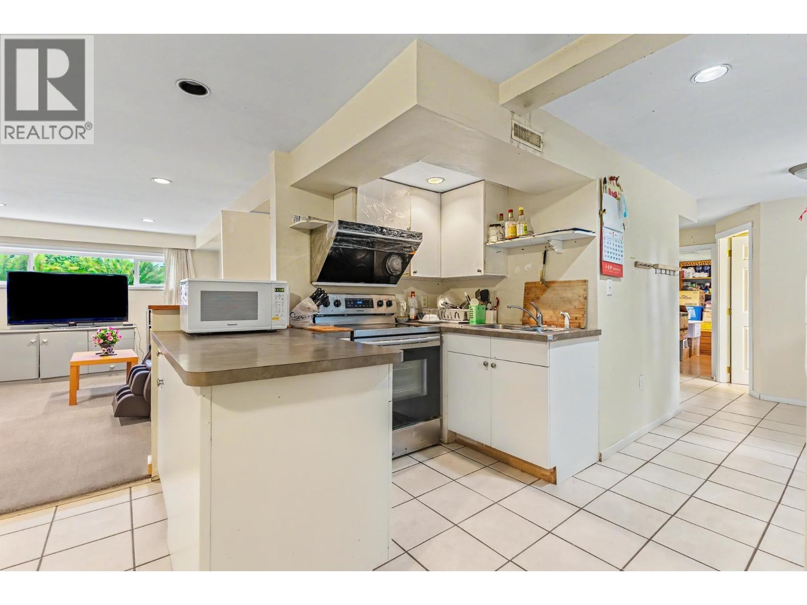 1684 Cornell Avenue Property Photo 28