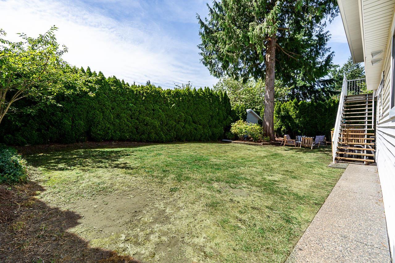 12922 19a Avenue Property Photo 6