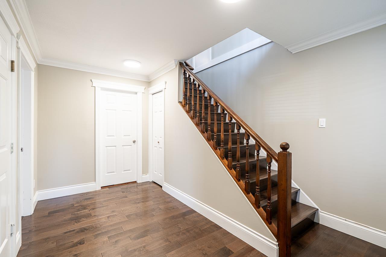 12922 19a Avenue Property Photo 7