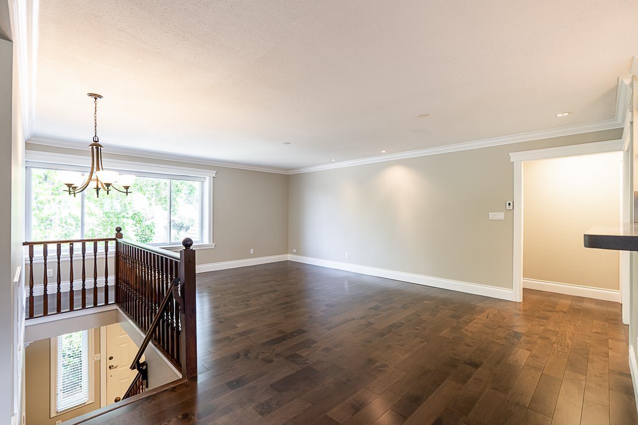 12922 19a Avenue Property Photo 8