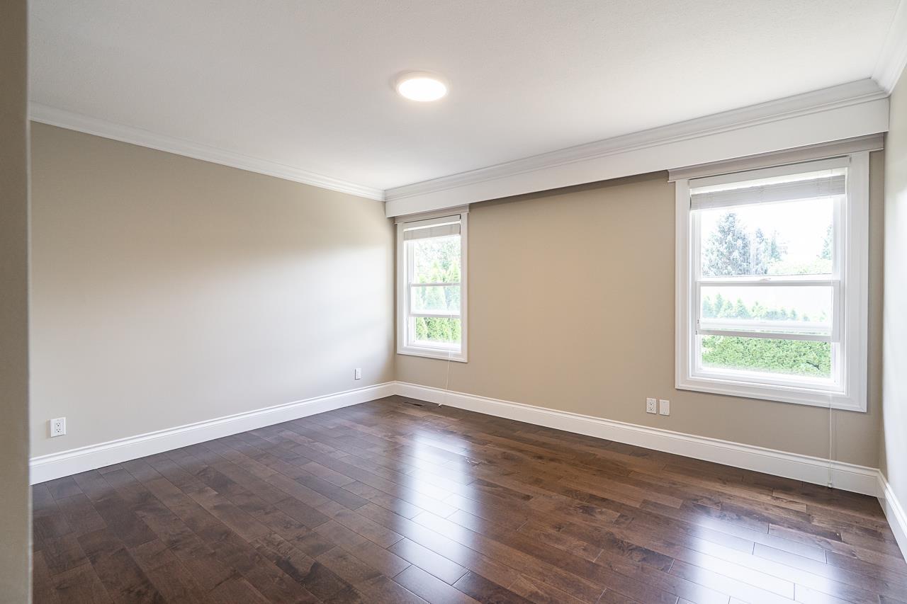 12922 19a Avenue Property Photo 18