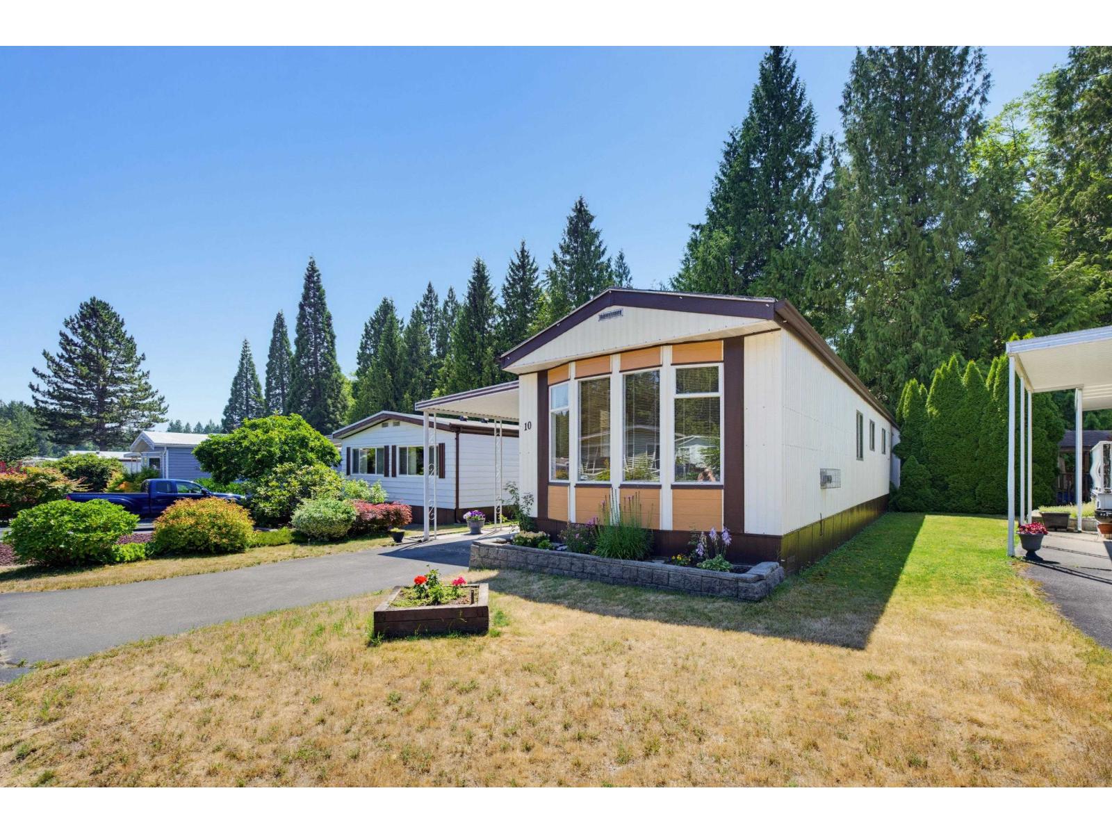 10 2315 198 Street Property Photo 3