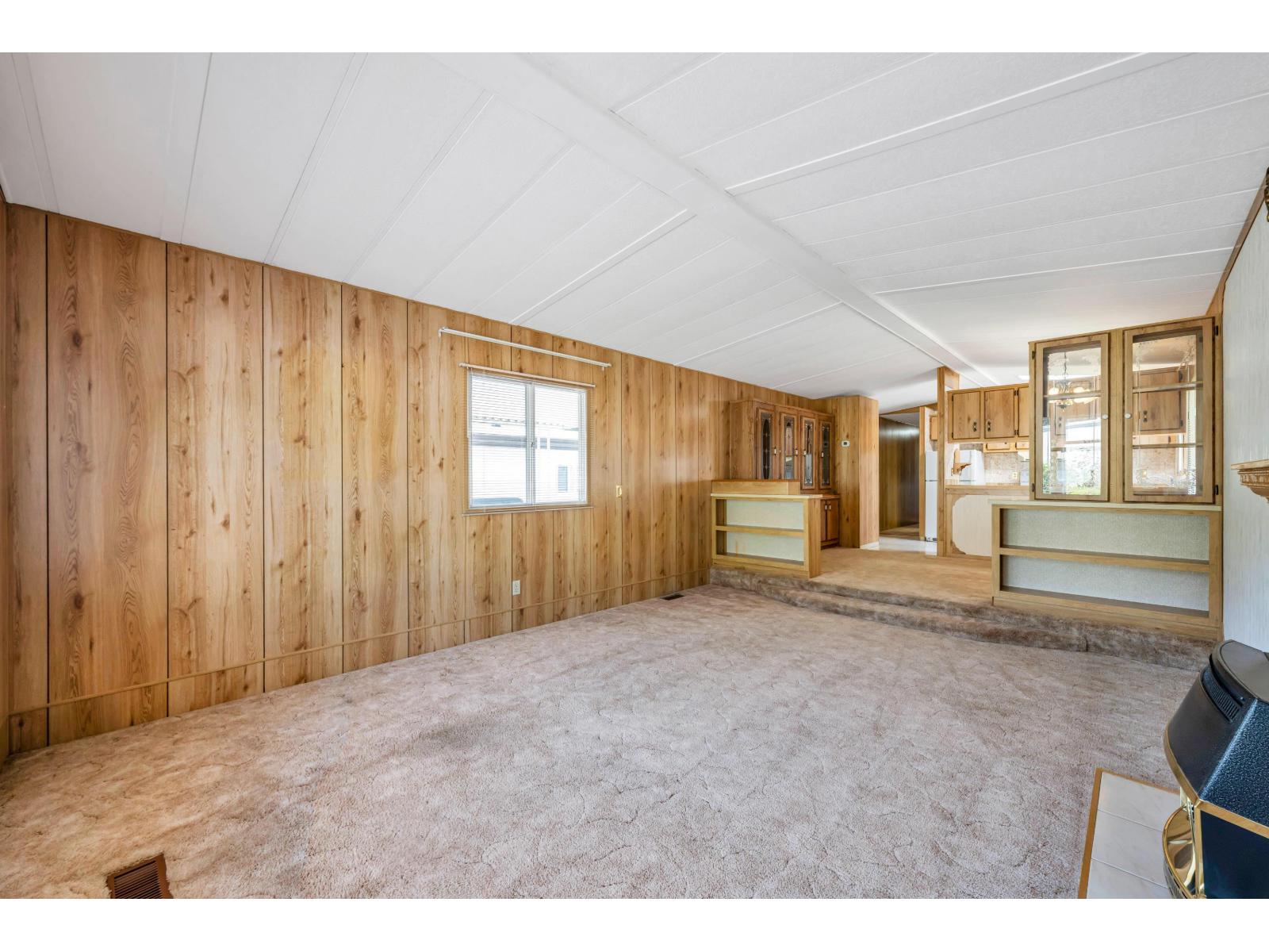 10 2315 198 Street Property Photo 11