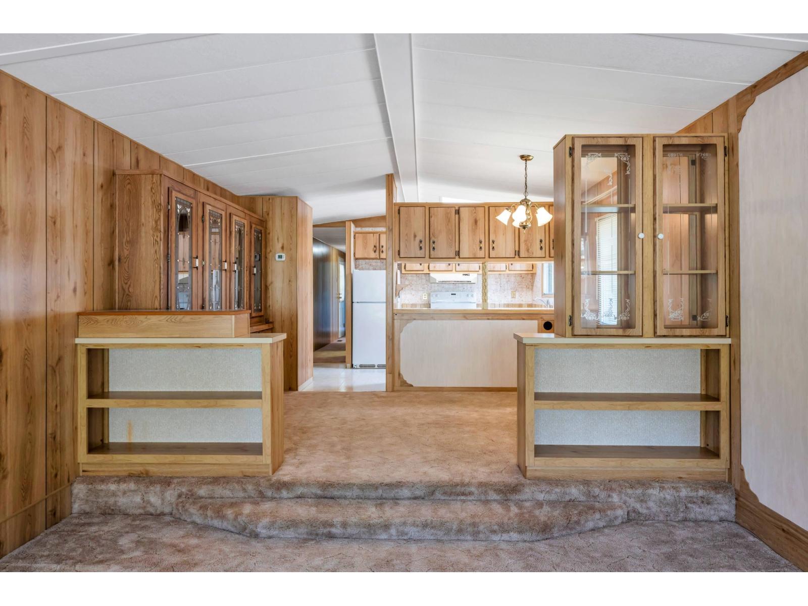 10 2315 198 Street Property Photo 12