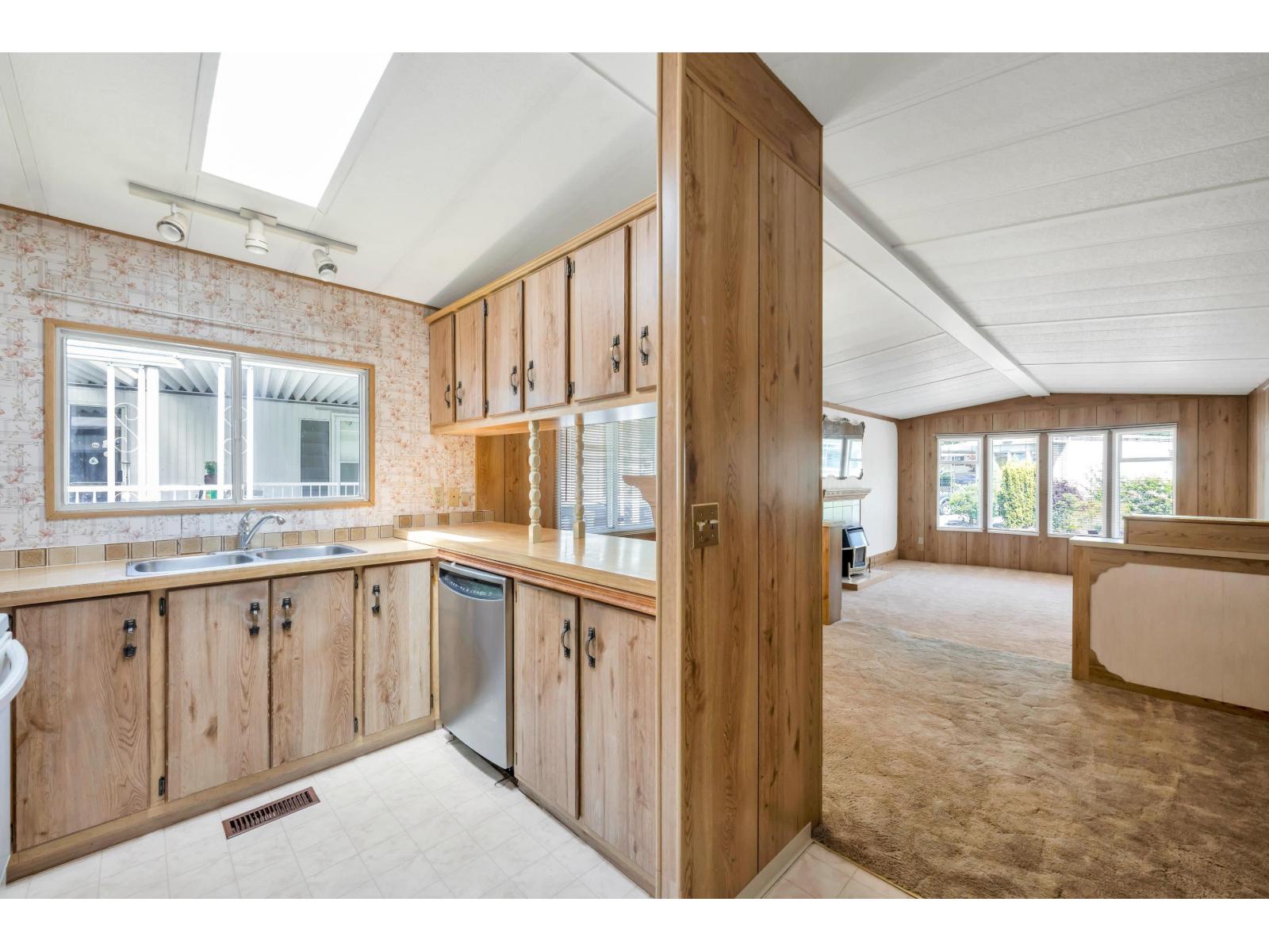 10 2315 198 Street Property Photo 19