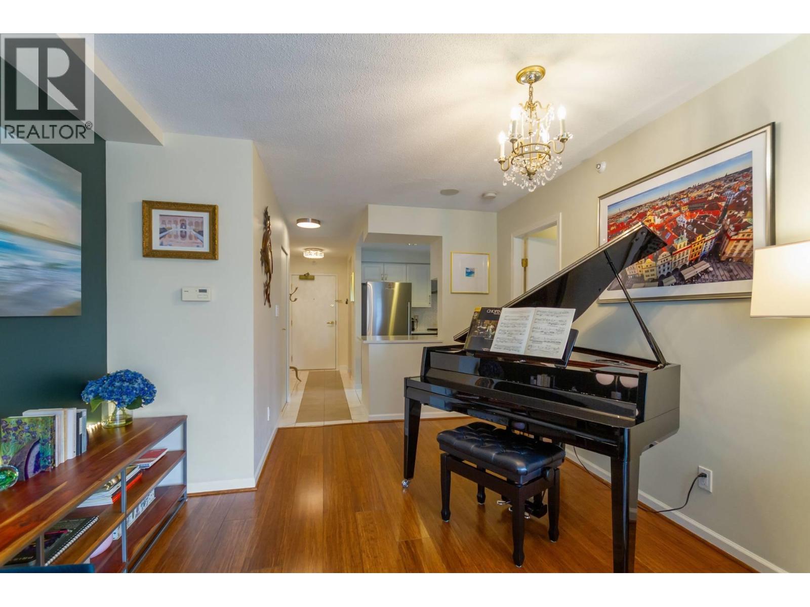 3f 199 Drake Street Property Photo 4