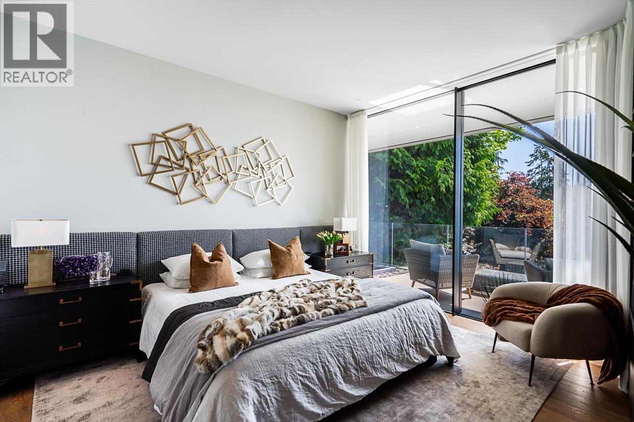 3478 Marine Drive Property Photo 18