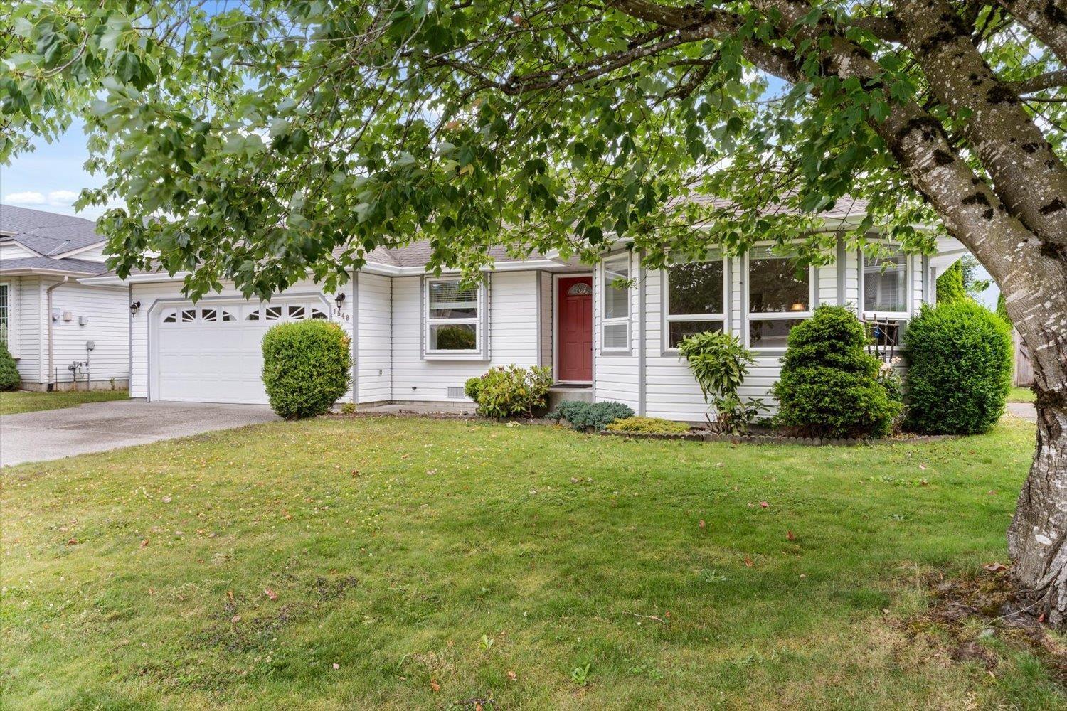 1548 Canterbury Drive Property Photo 3