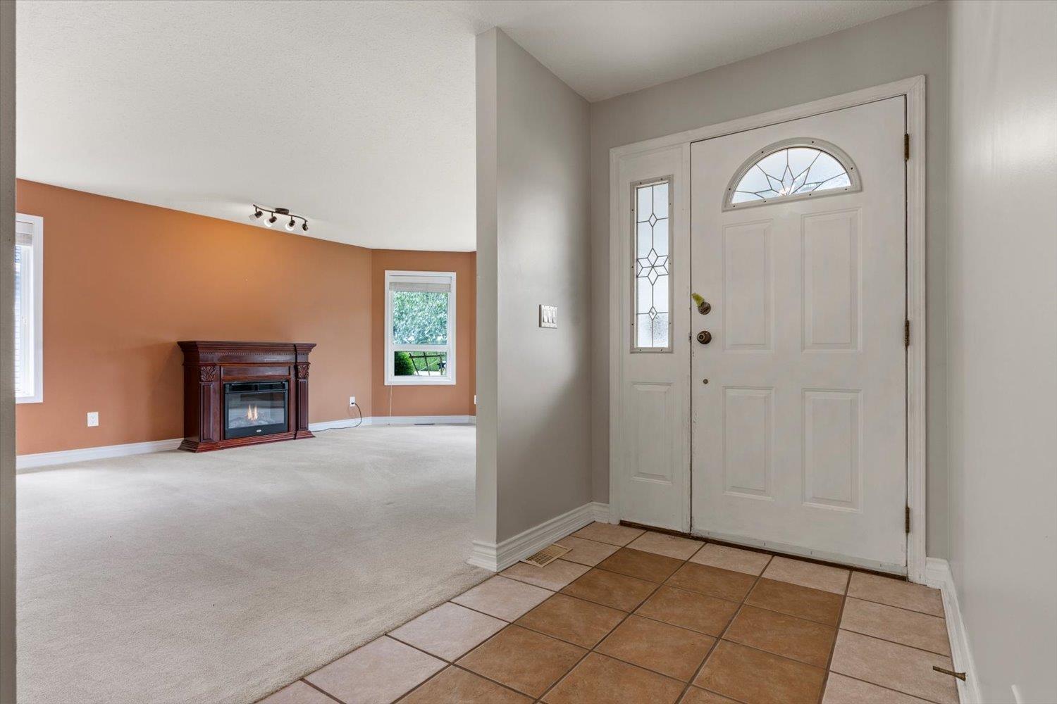 1548 Canterbury Drive Property Photo 5