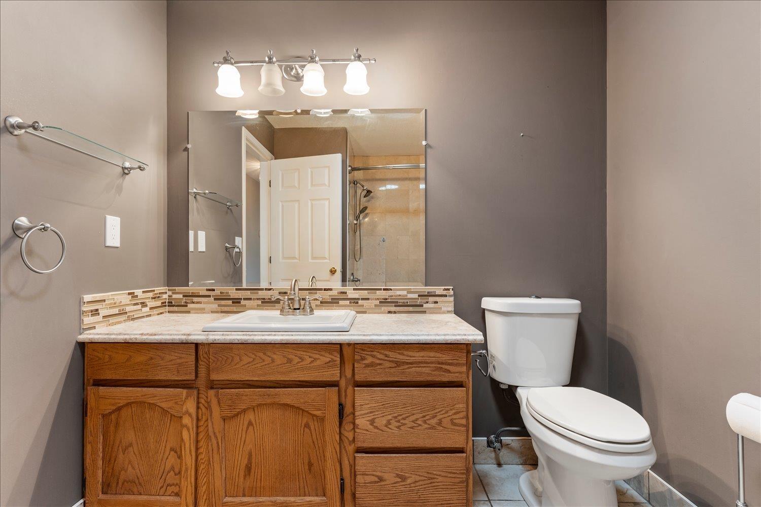 1548 Canterbury Drive Property Photo 23
