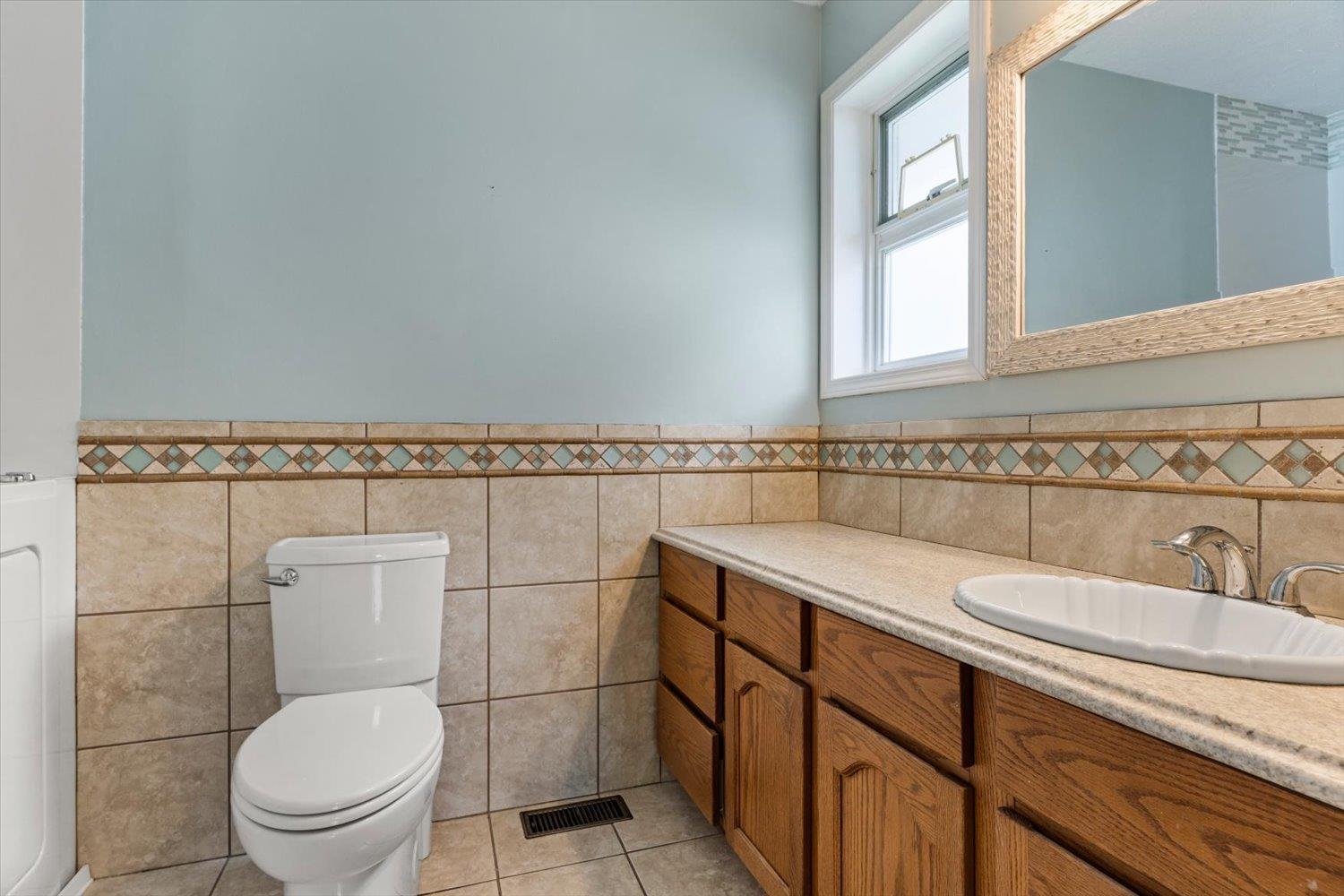 1548 Canterbury Drive Property Photo 26