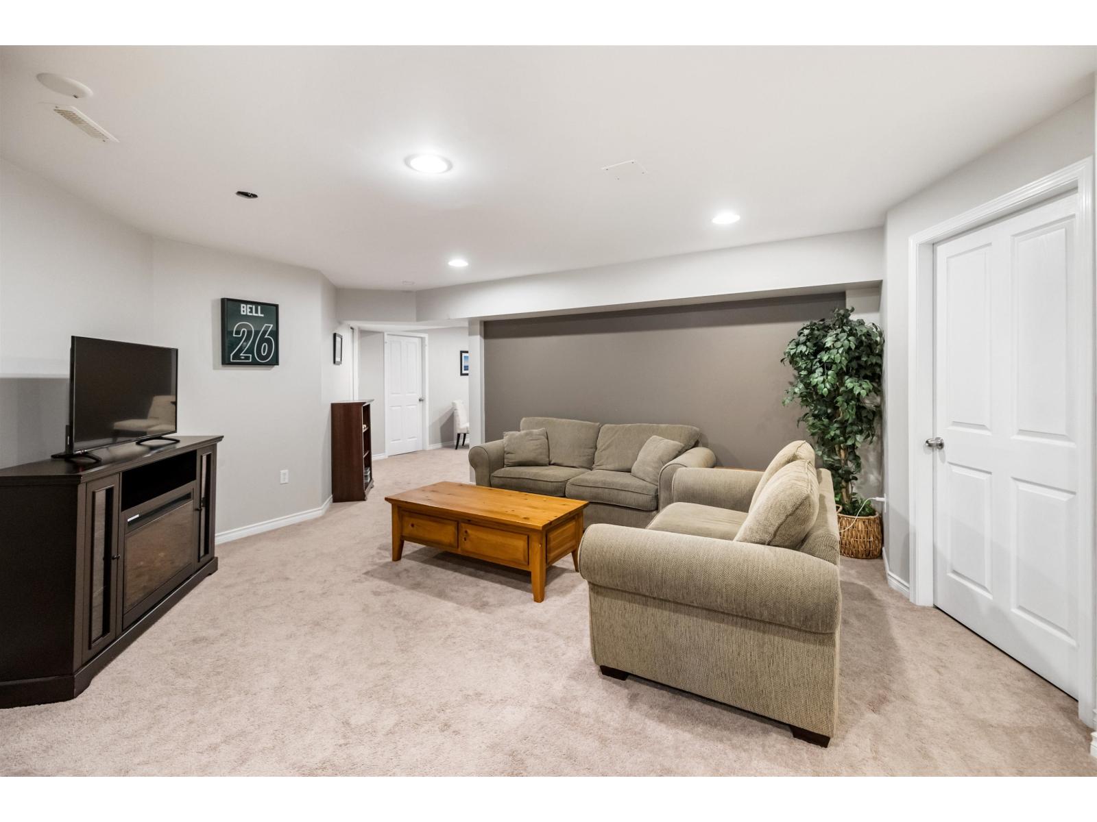 105 3080 Townline Road Property Photo 18