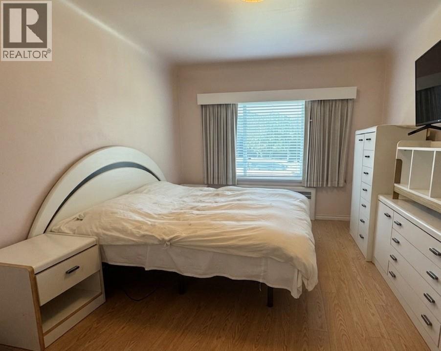 156 W 47th Avenue Property Photo 10