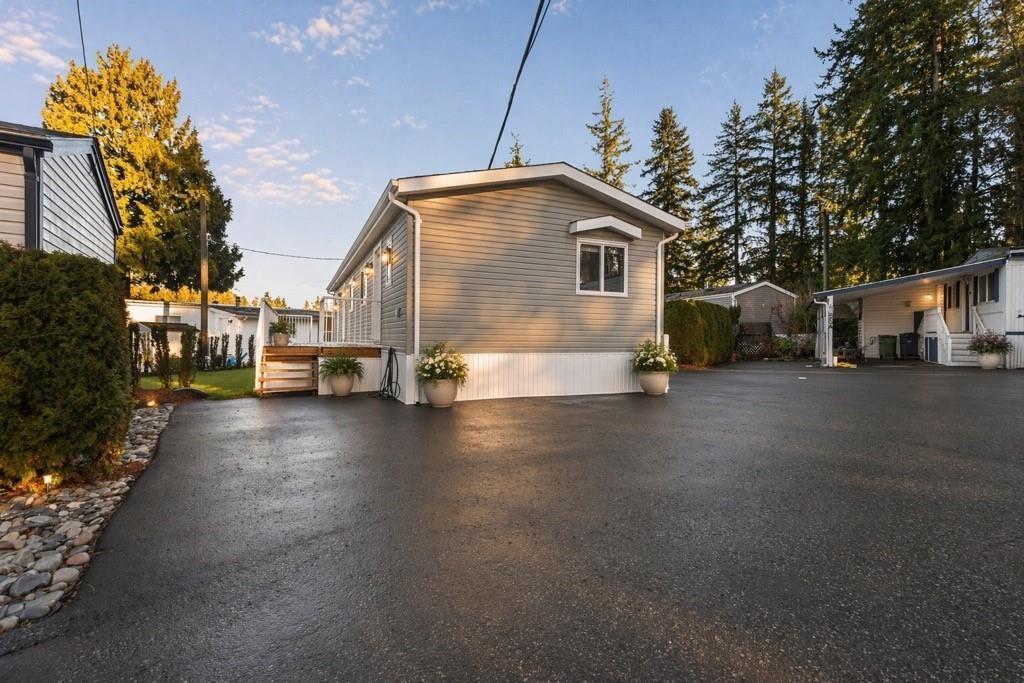 19 24330 Fraser Highway Property Photo 1