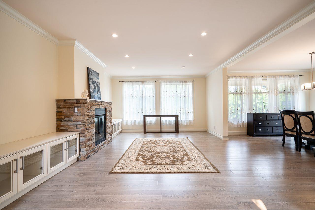 9153 Trattle Street Property Photo 3