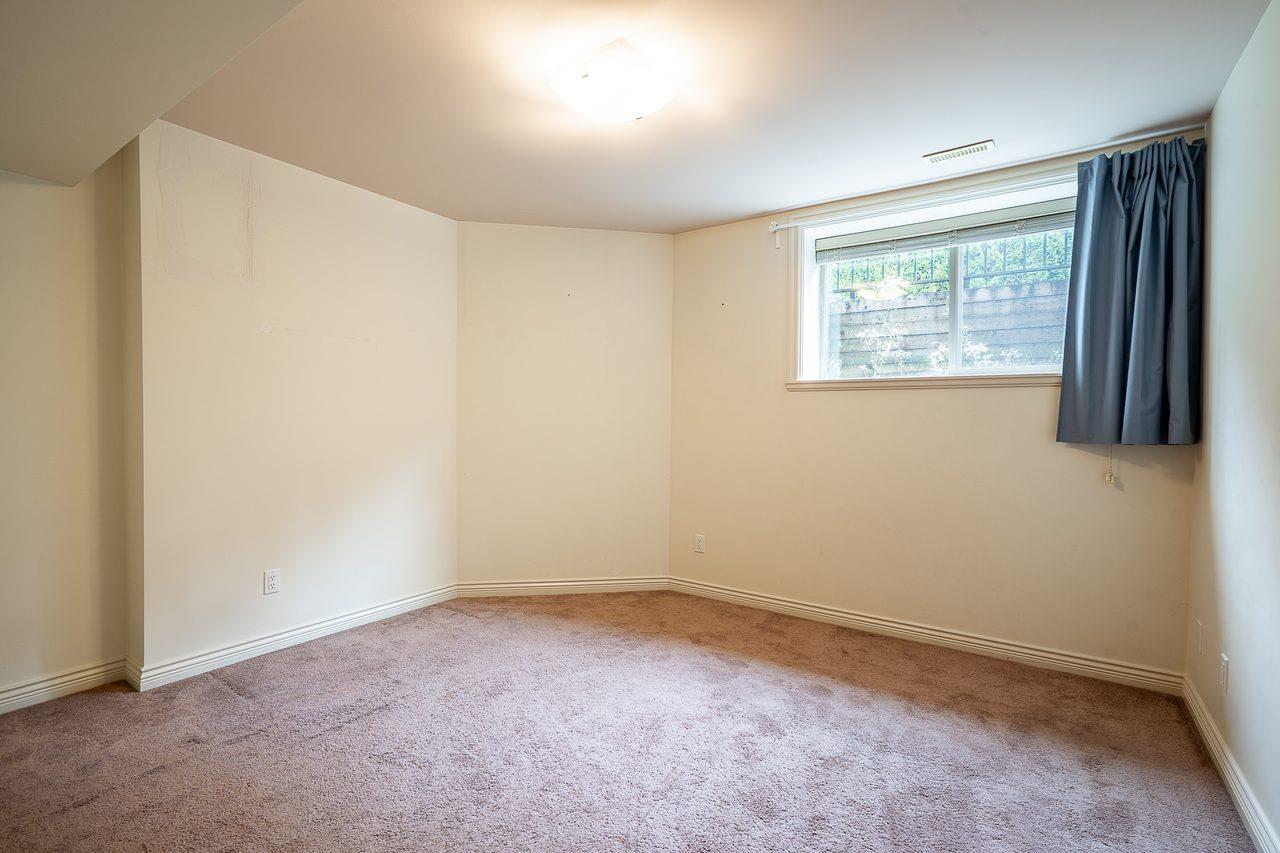 9153 Trattle Street Property Photo 27