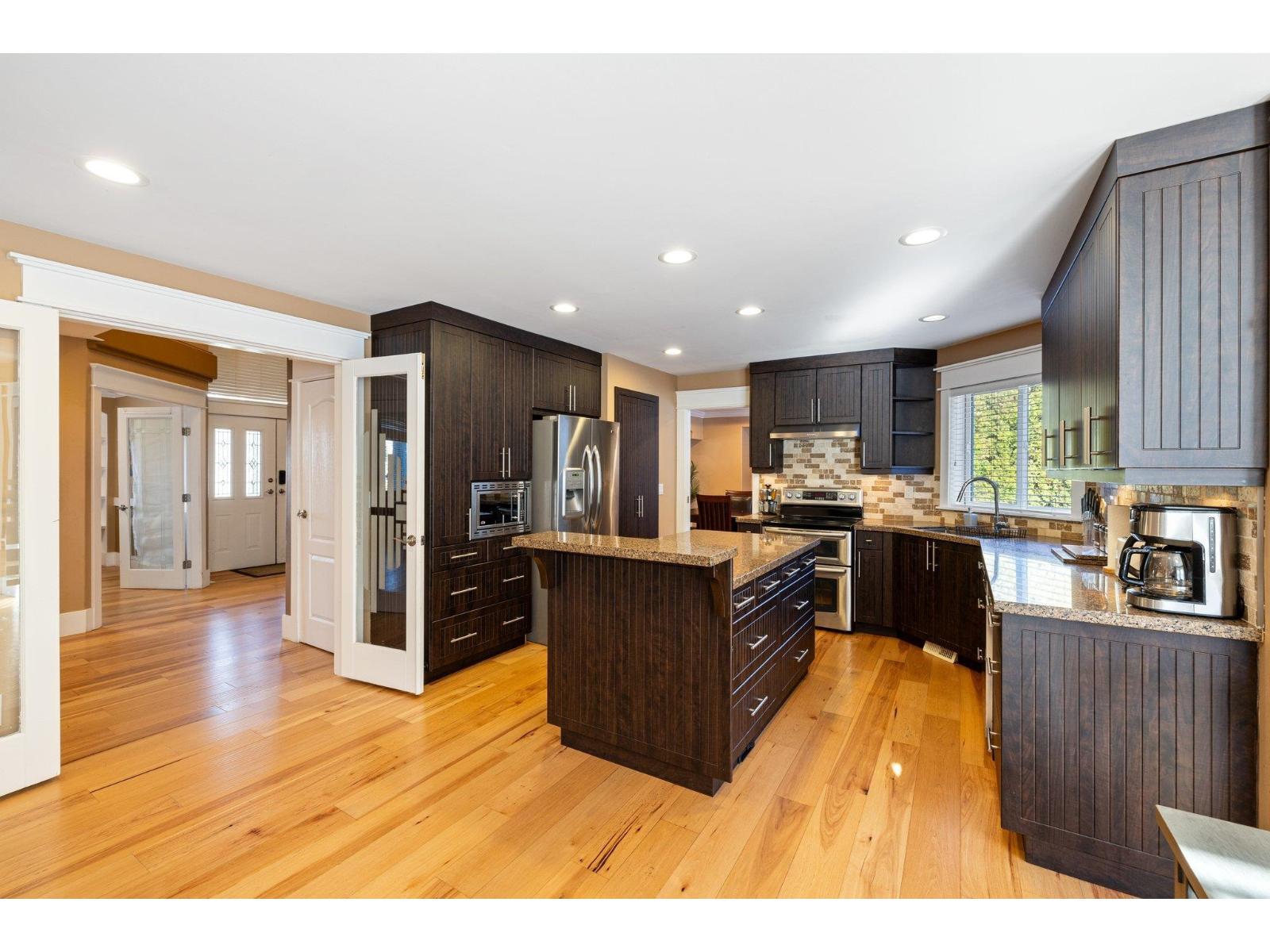 15355 80a Avenue Property Photo 8