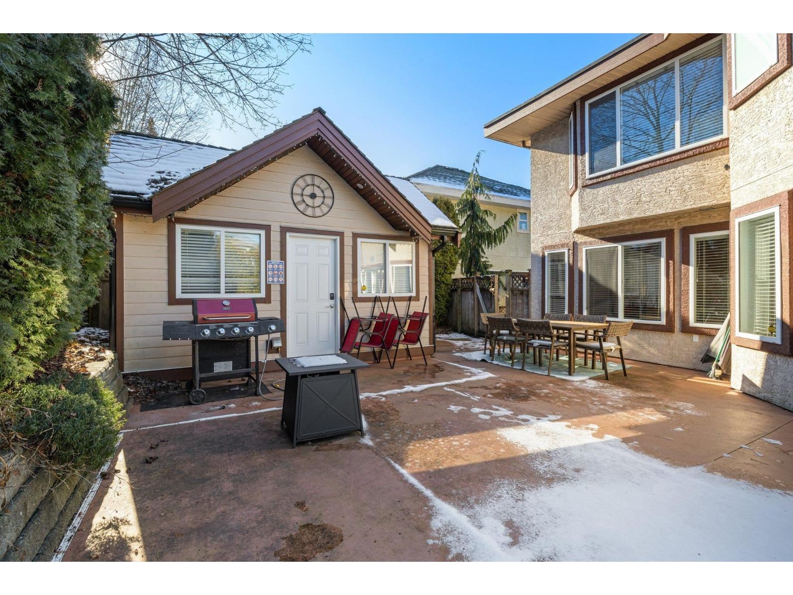 15355 80a Avenue Property Photo 11