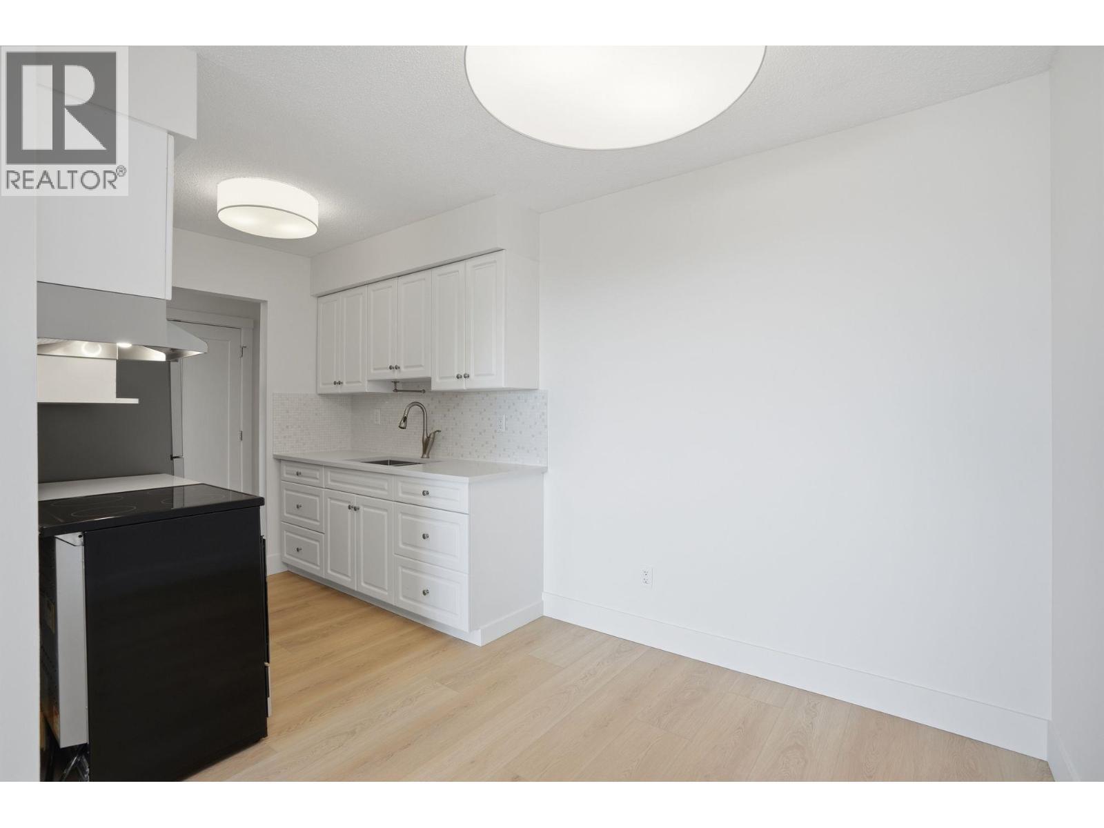 314 1345 Chesterfield Avenue Property Photo 18