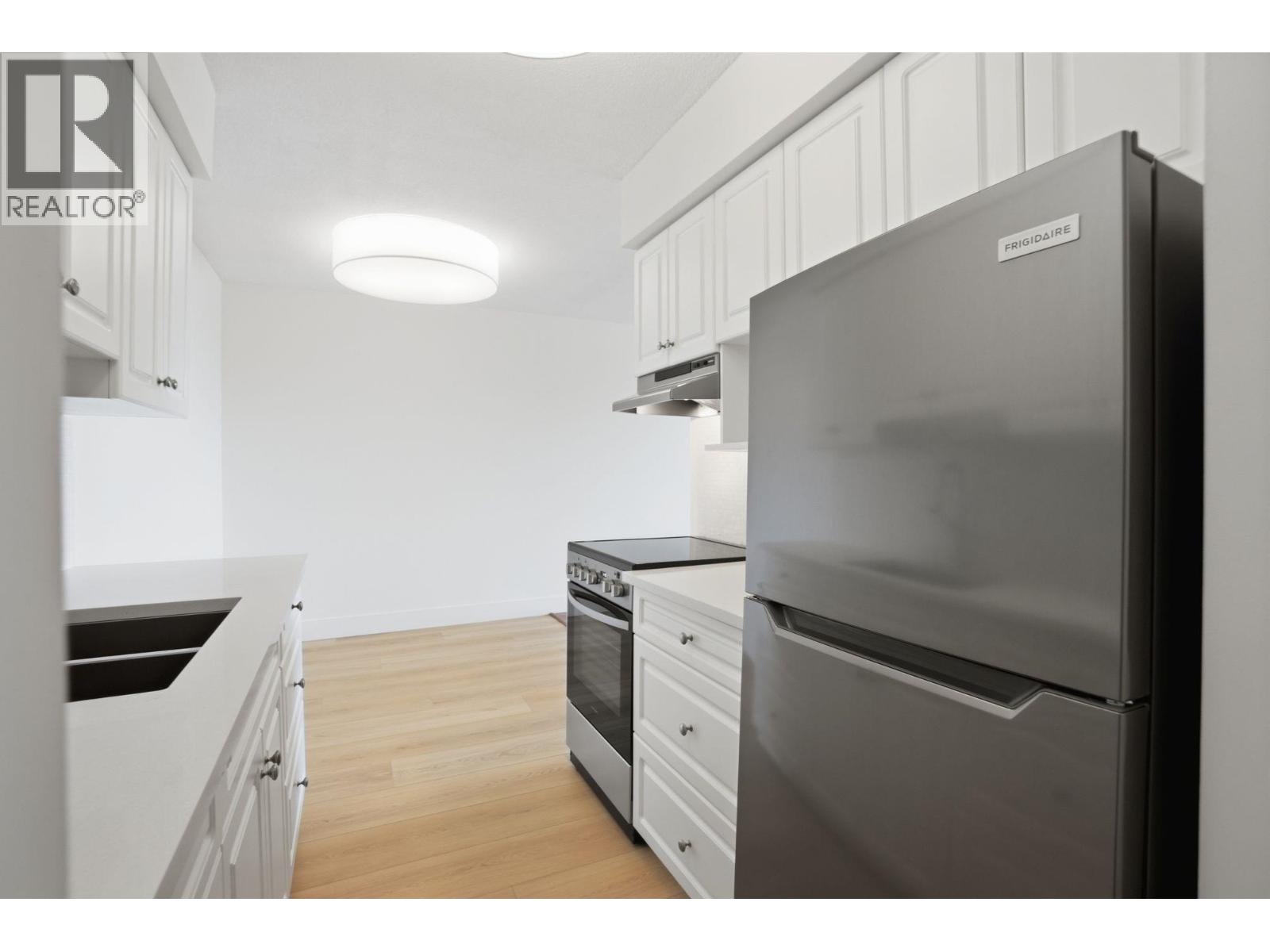 314 1345 Chesterfield Avenue Property Photo 26