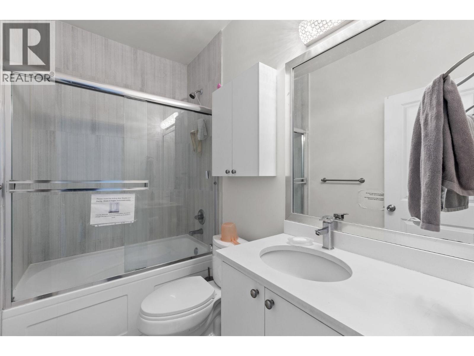 5461 Manor Street Property Photo 18