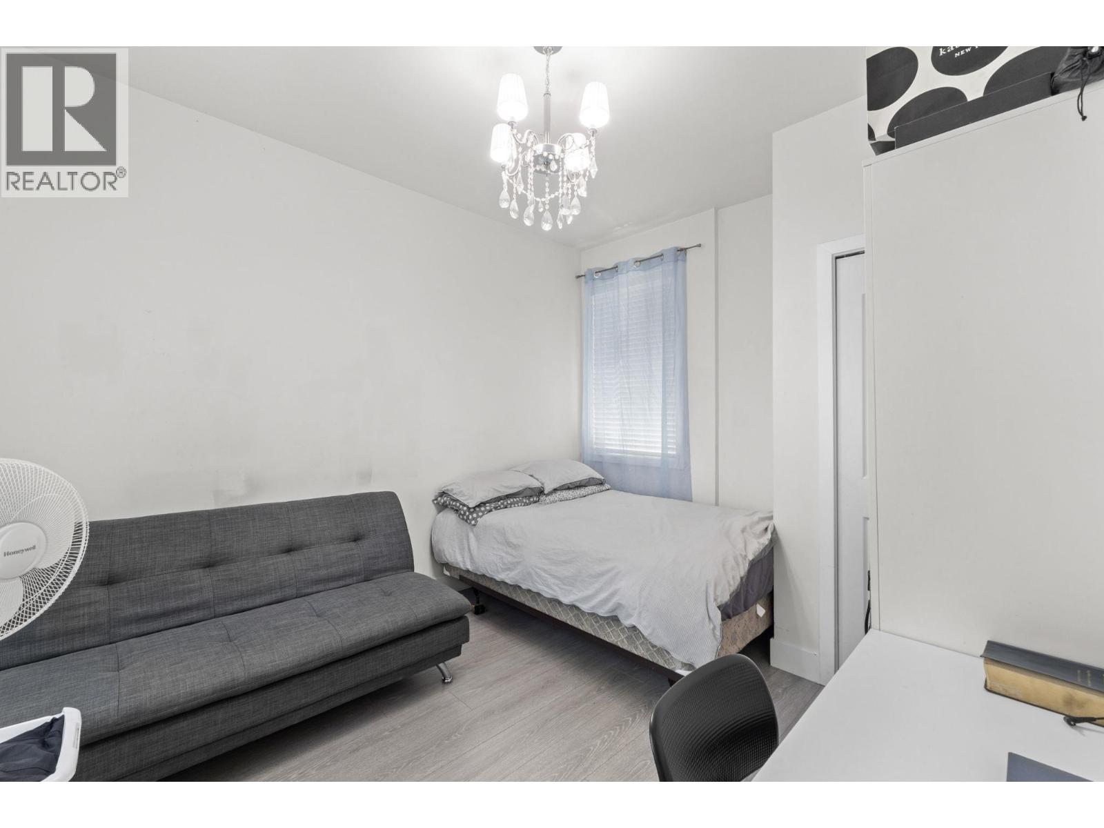 5461 Manor Street Property Photo 19