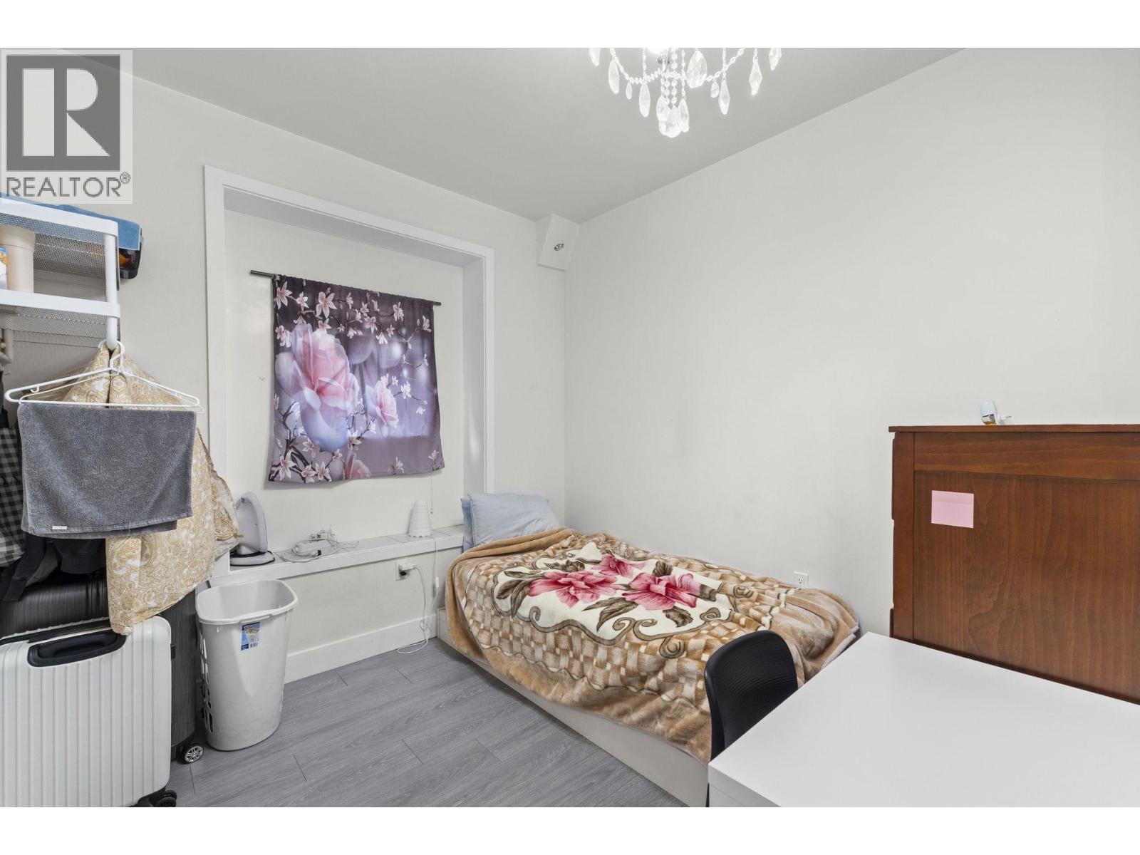 5461 Manor Street Property Photo 22