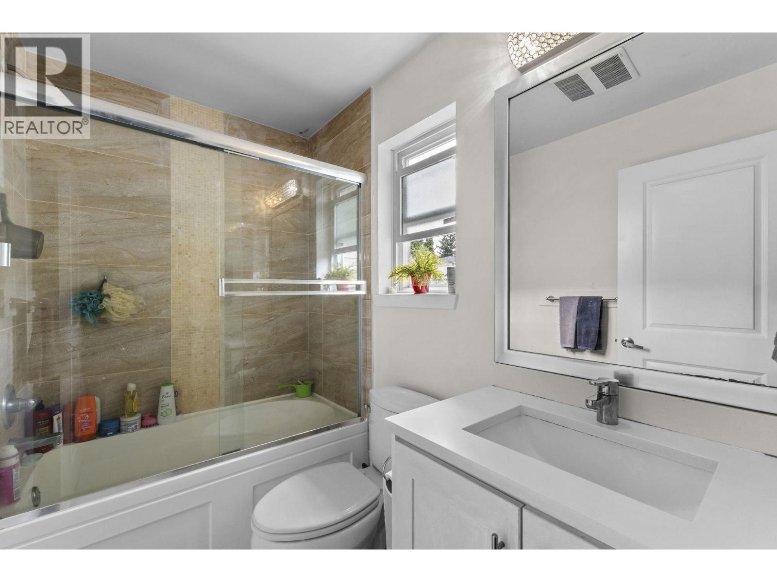 5461 Manor Street Property Photo 33
