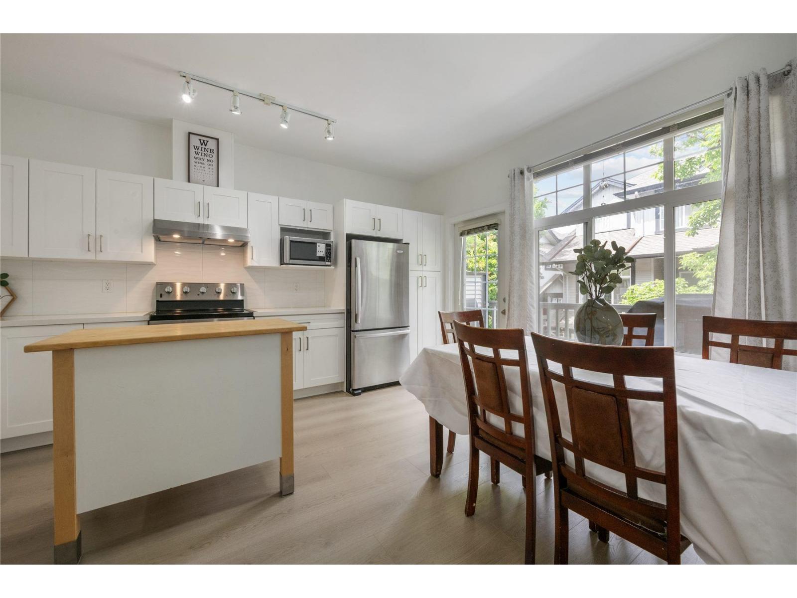 8 18839 69 Avenue Property Photo 7