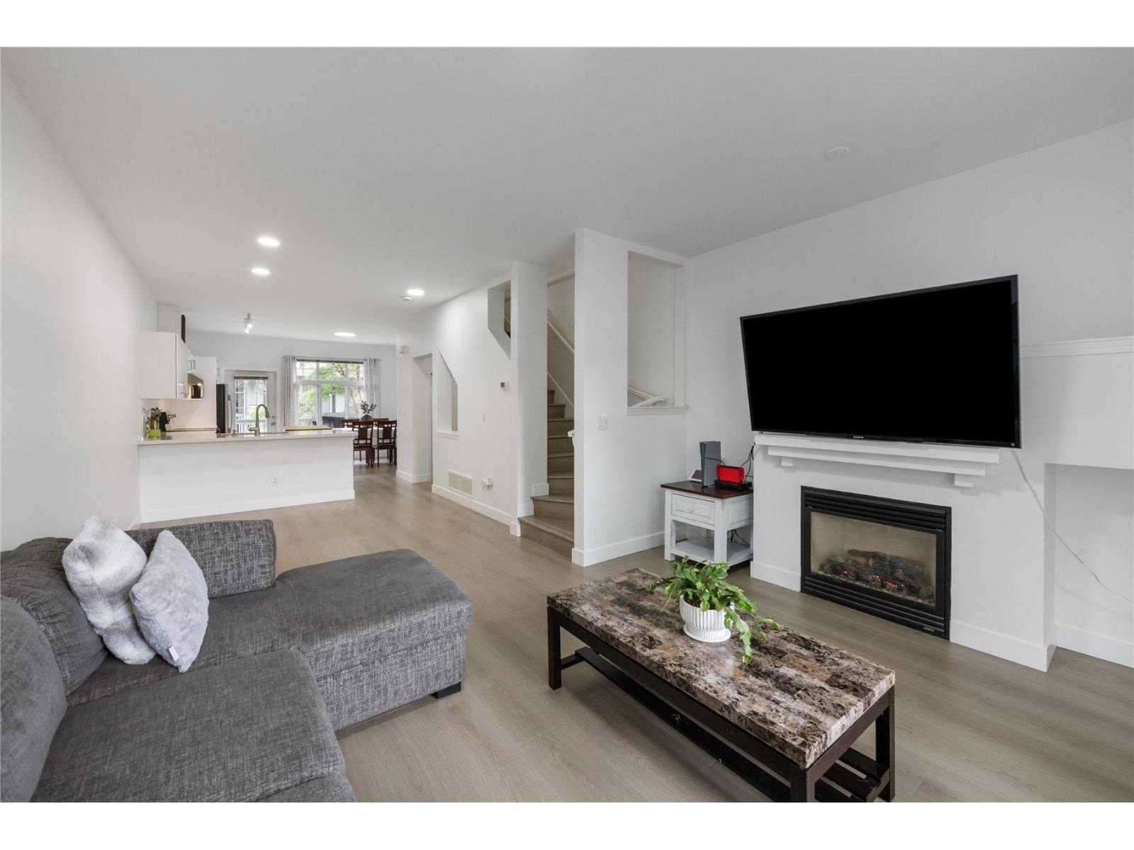 8 18839 69 Avenue Property Photo 14