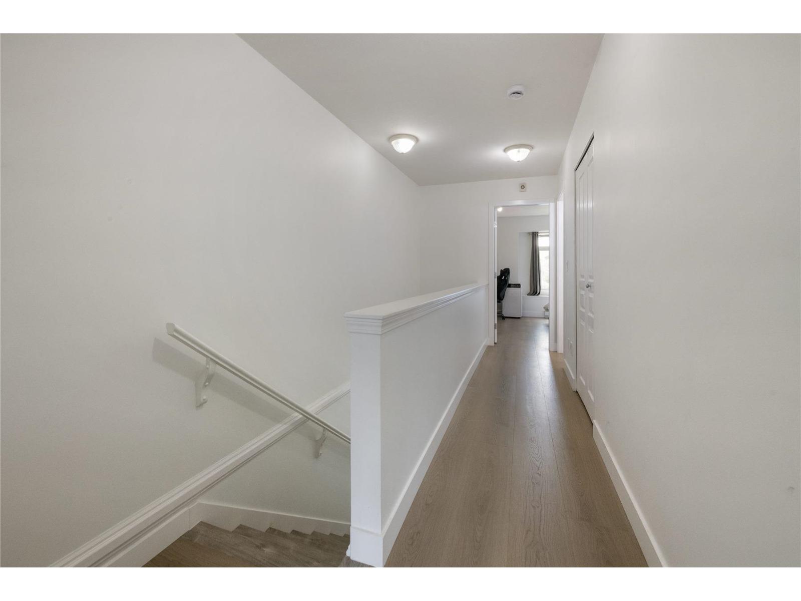 8 18839 69 Avenue Property Photo 16