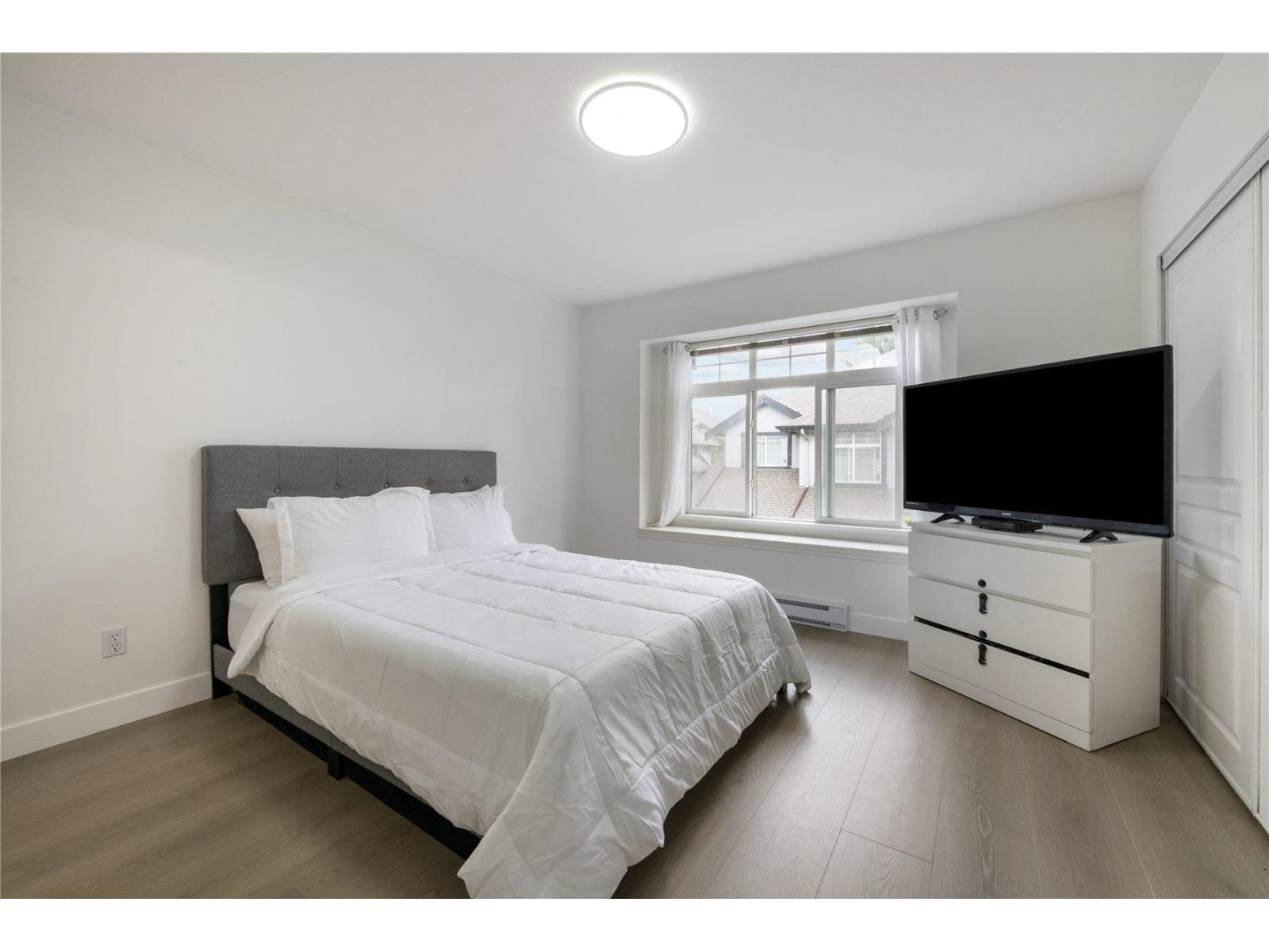 8 18839 69 Avenue Property Photo 17