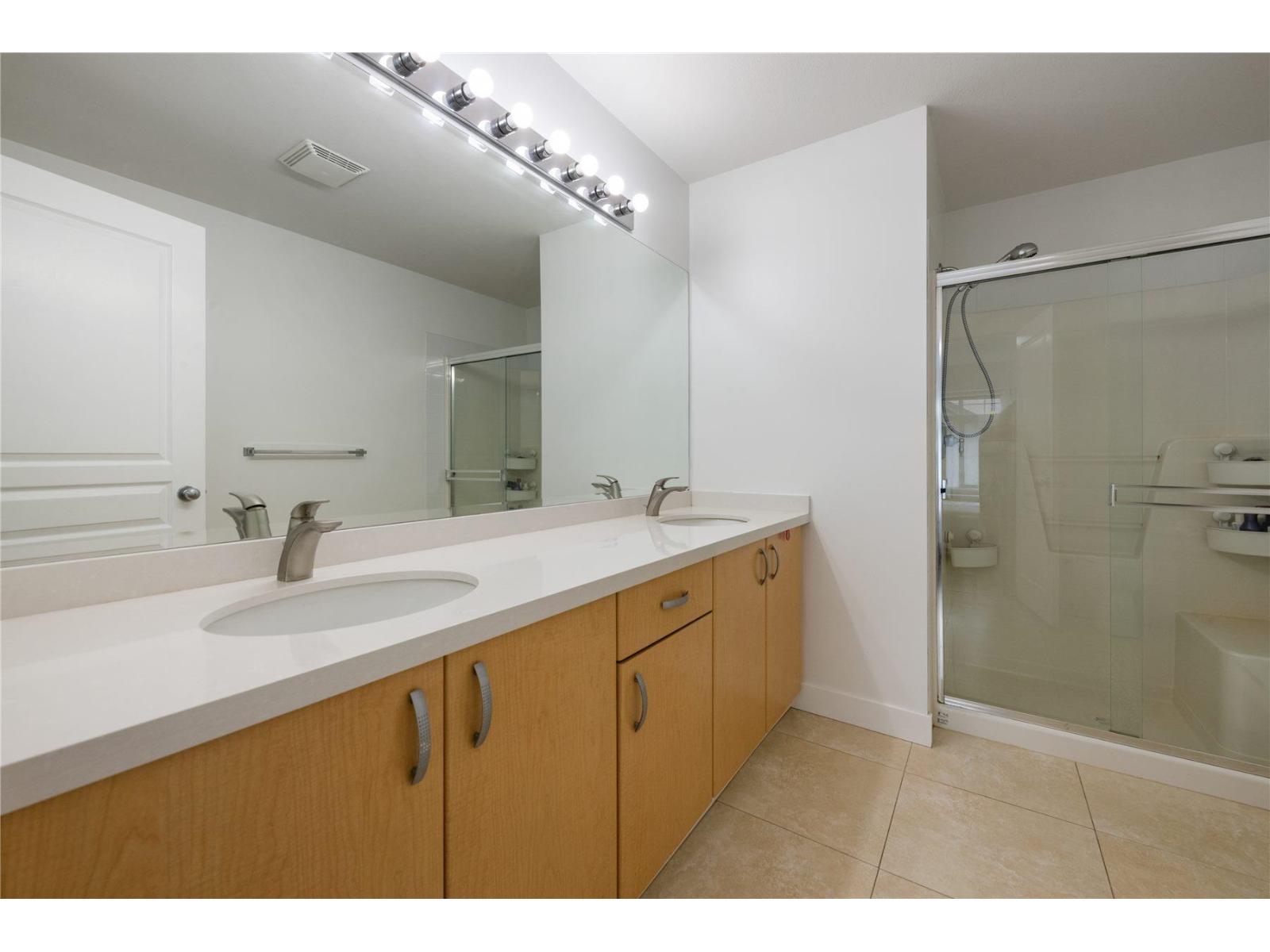 8 18839 69 Avenue Property Photo 18