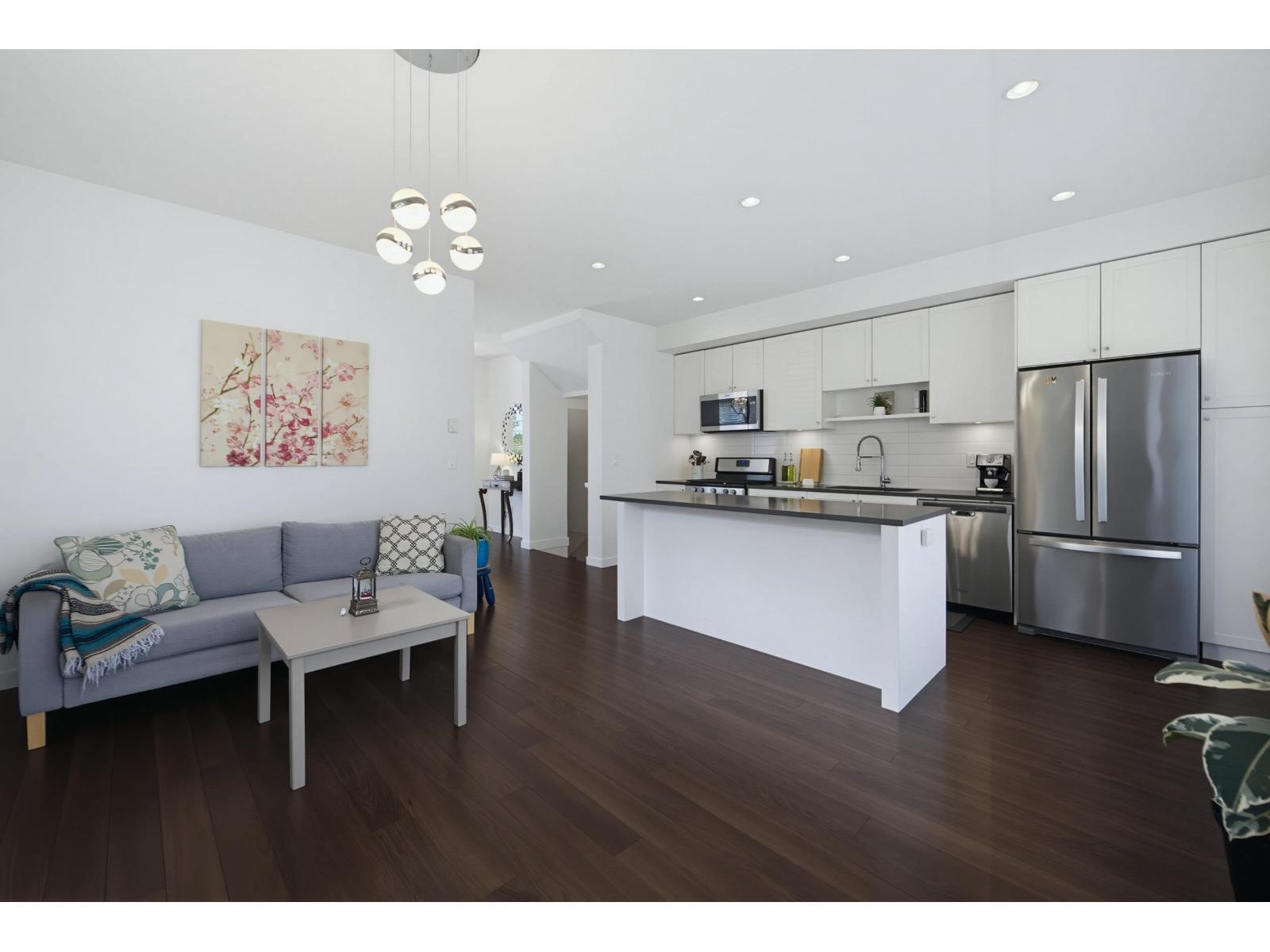 7 16357 15 Avenue Property Photo 11