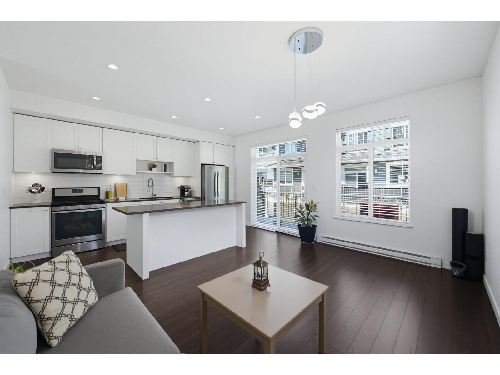 7 16357 15 Avenue Property Photo 13