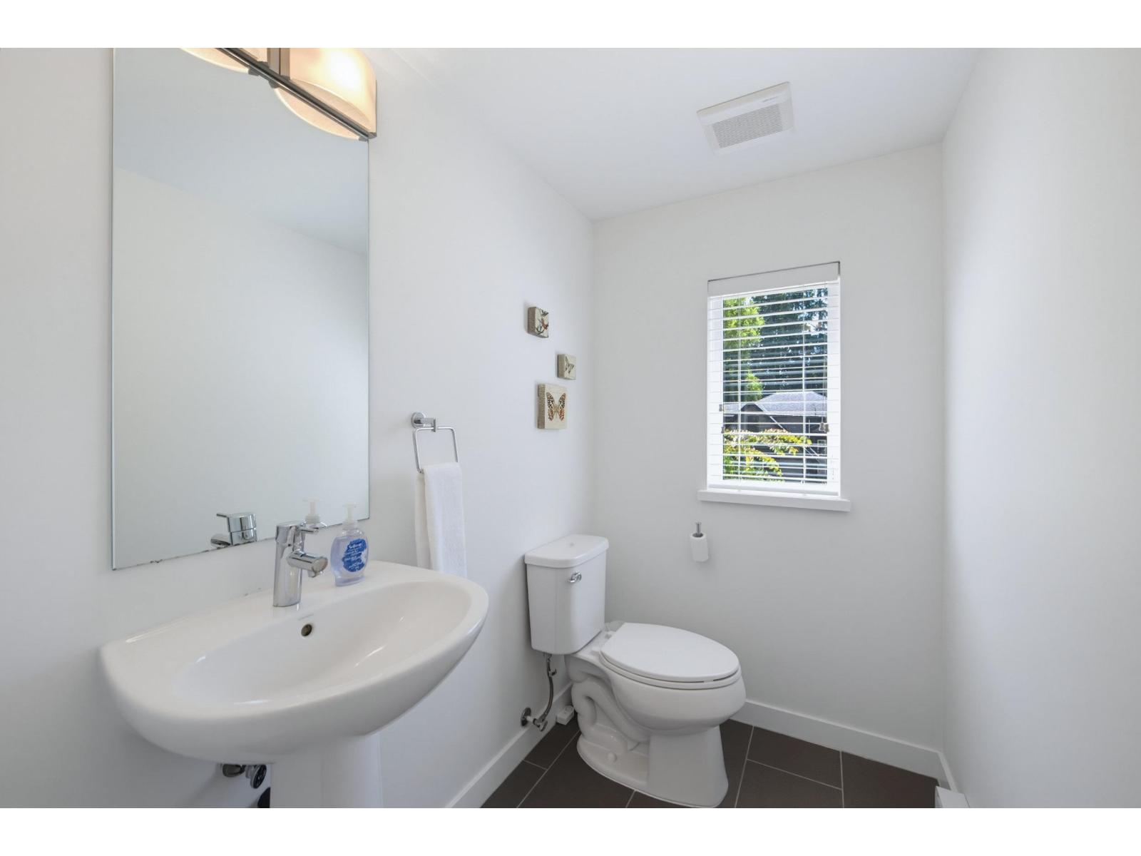 7 16357 15 Avenue Property Photo 21