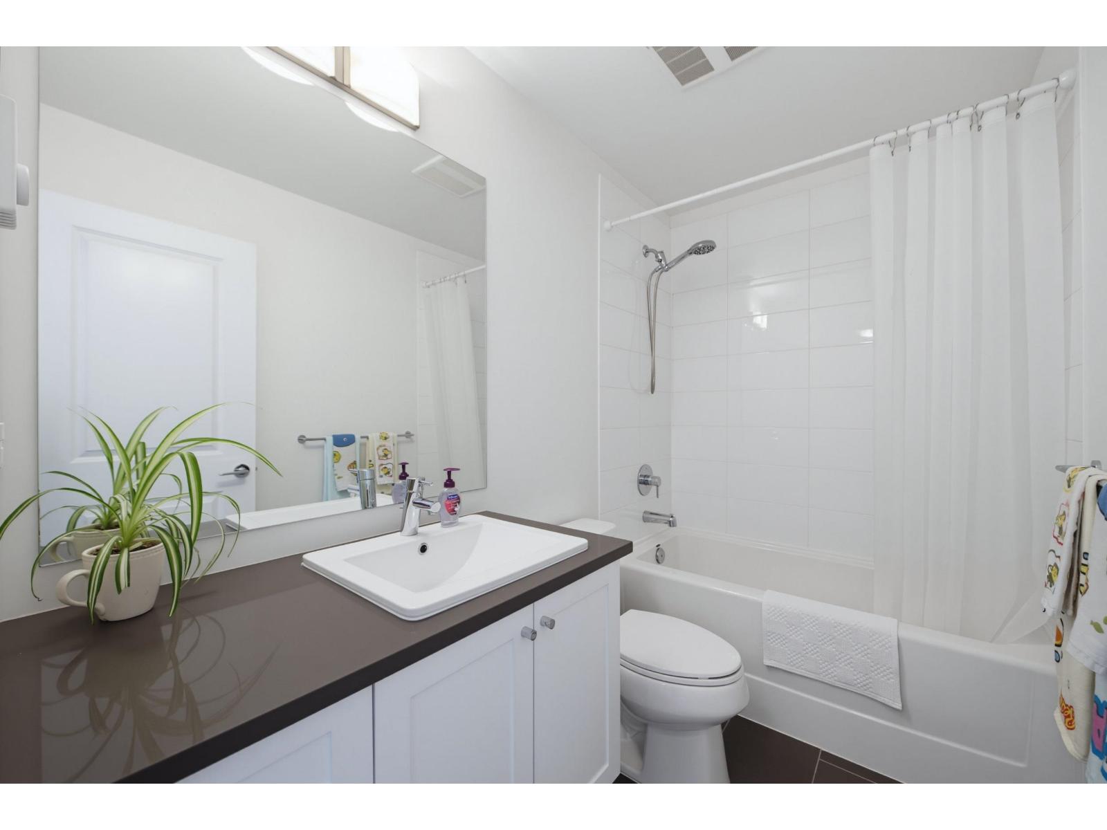 7 16357 15 Avenue Property Photo 27