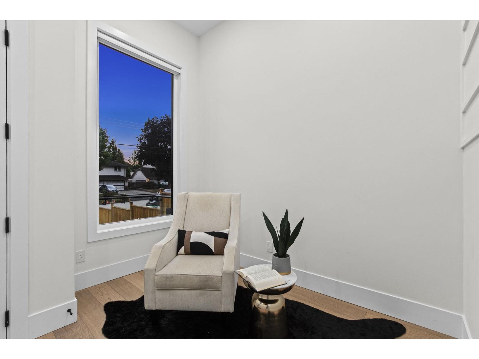 19171 60b Avenue Property Photo 3